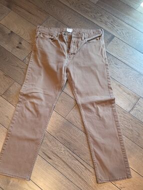 Dockers Men's Khaki Chinos in Light Brown/Tan